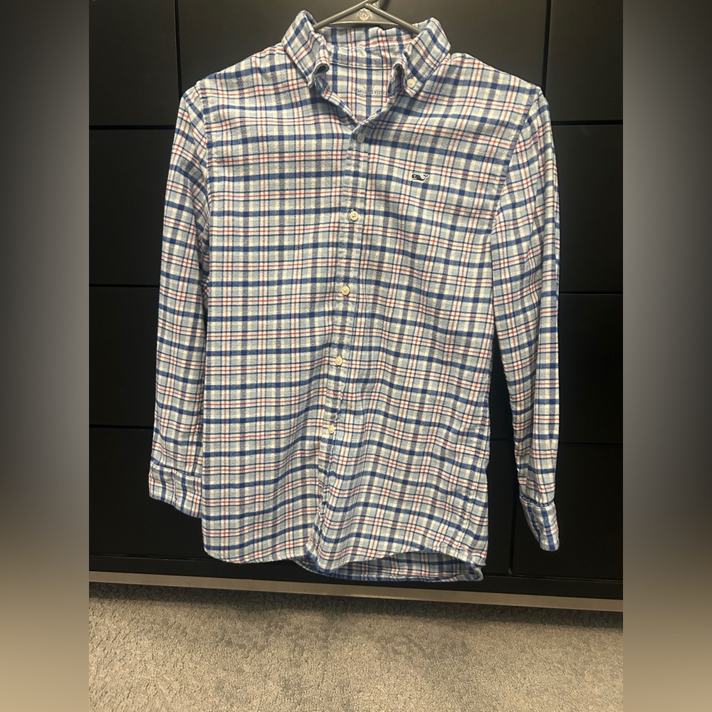 Vineyard Vines Blue and White Casual Button Down Shirt size Medium (12/14)